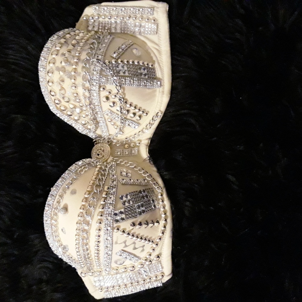 bra - Picture 4 of 5